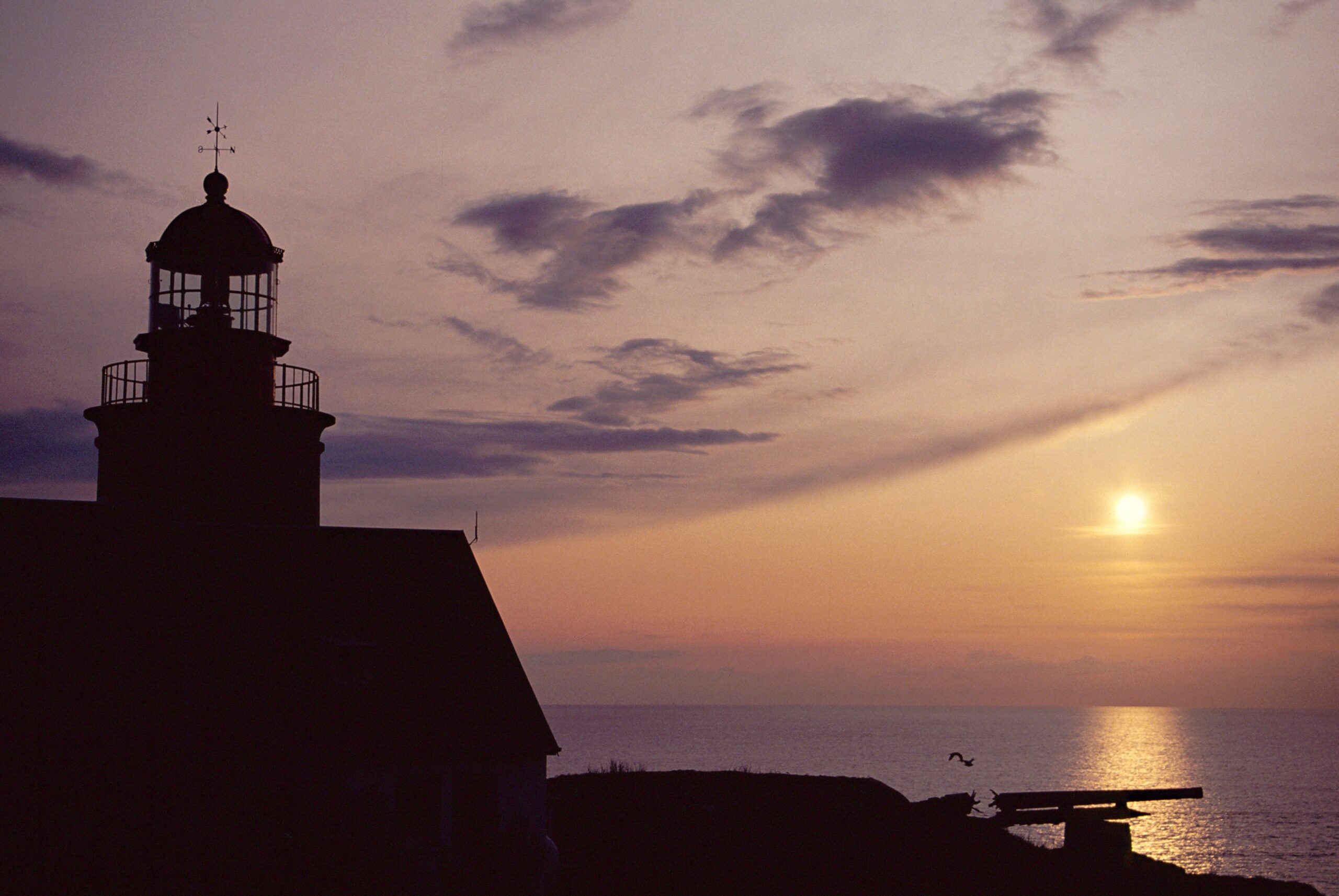 Granville phare au couchant